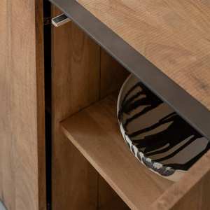 Aparador de 3 puertas Vandana Stellar Zentrix en madera de mango y metal - Product Image 3