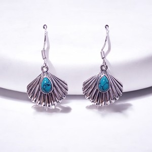 Boucles d'oreilles pendantes élégantes en argent sterling 925, design bohème tendance pour femmes, boucles d'oreilles pendantes stylées à prix de gros. - Product Image 3