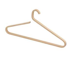 Percha de madera de la mejor calidad para organizar armarios con un diseño resistente y un aspecto elegante - Product Image 1