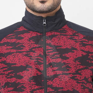 Conjunto Deportivo de Invierno para Hombre con Estampado Acid Wash, Sudadera con Capucha y Pantalones Jogger de Algodón, Diseño 2 en 1, Logotipo Personalizado, Alta Calidad, Venta al Por Mayor - Product Image 3