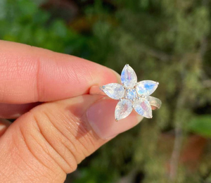 Flower Shape <b>Opal</b> Gemstone <b>Ring</b> in 925 <b>Silver</b> Prong Setting Romantic Style Women's Everyday Wear Jewelry - Product Image 1