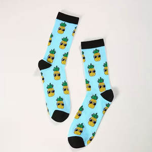 Calcetines Casuales de Uso Diario, Transpirables, de Material Suave, Diseñados para Moda Casual y Uso Durante Todo el Día - Product Image 3