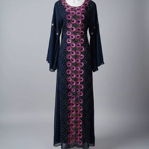 Kaftan bleu nuit élégant orné à la main : une fusion royale entre artisanat traditionnel et sophistication moderne pour les soirées en plein air. - Product Image 1