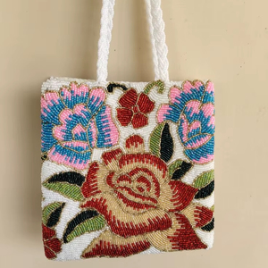Bolso Tote Hecho a Mano con Cuentas, Bolso de Hombro con Cierre Abierto, Bolso de Diseño Étnico para Mujer, KANT K de Uttar Pradesh - Product Image 1