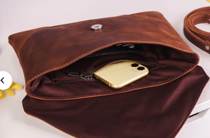 กระเป๋าหนังแท้ ZOLO LEATHERS แบบสะพายข้าง พร้อมซิปปิด ปรับขนาดได้ ดีไซน์ทันสมัย ทนทาน สีดำ - Product Image 4