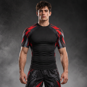 Rashguards à manches courtes extensibles personnalisés 200 GSM pour les marques de vêtements de surf, en tissu polyester et élasthanne - Product Image 1