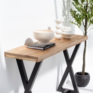 Console en bois massif Vandana Sierra Radiant avec pieds en X, design minimaliste moderne - Product Image 2