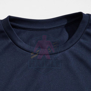 ชุดเสื้อยืดกางเกงขาสั้นสีพื้นแฟชั่นล่าสุดสำหรับผู้ใหญ่ เอวยางยืด ความยาวระดับเข่า ผลิตจากโพลีเอสเตอร์/คอตตอน ระบายอากาศได้ดี เป็นมิตรต่อสิ่งแวดล้อม - Product Image 3