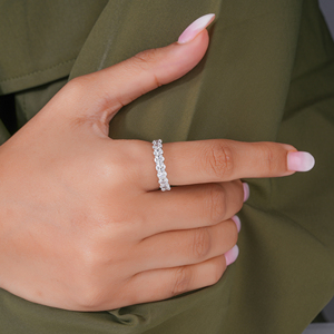 Bague demi-éternité en diamant de laboratoire étincelant, coupe ovale, alliance de mariage avec sertissage sécurisé par griffes en or massif, unisexe - Product Image 1