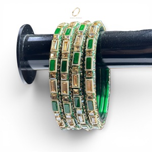 Nouveaux bracelets en verre kashmiri de style tendance avec pierres vertes pour femmes, à porter pour les mariages et les festivals, au prix de gros - Product Image 4