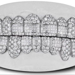 Ensemble de luxe complet de grillz hip-hop entièrement sertis de diamants ronds et carrés, personnalisés, en argent, pour dents - Product Image 1