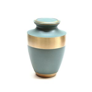 Urna Funeraria de Metal con Acabado de Peltre Hecha a Mano para Cenizas Humanas - Elegante Urna Conmemorativa Grabada para Entierro de Adultos - Product Image 4