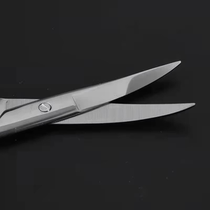 กรรไกรผ่าตัดคุณภาพสูง สแตนเลสสตีล ใช้ซ้ำได้ ยี่ห้อเมทเซนบาว์ม โมเอย์ และไอริส สำหรับตัดเนื้อเยื่ออย่างแม่นยำ - Product Image 5