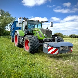 Tractor Fendt Profesional con Potente Sistema de Tracción, Excelente Estabilidad y Controles Confortables para Trabajos a Gran Escala - Product Image 4