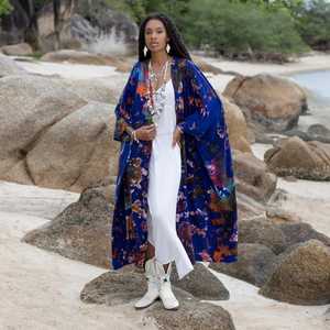 Robe de soirée moderne chaude détendue col en V profond faite à la main Tie Dye Trendy Summer Resort Wear Robe de soirée Boho Beach Kaftan Kimono Robe - Product Image 1
