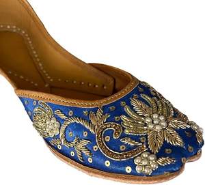 Chaussures de mariage élégantes pour filles, design fantaisie personnalisé OEM ODM, khussa perlée de bonne qualité, jutti, semelle en cuir, khussa de mariage Mehndi - Product Image 5