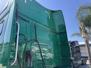 Camión Tractor Versátil de 10 Ruedas 6x4 Diésel, Cabeza Tractora de Servicio Pesado para Transporte de Carga Comercial por Carretera - Product Image 6