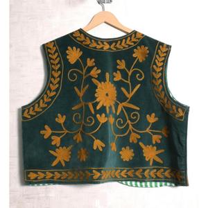 Chaleco Suzani Floral de Terciopelo Hecho a Mano para Mujer, Chaleco Bordado Estilo Boho, Ropa de Diseñador Vintage - Product Image 5