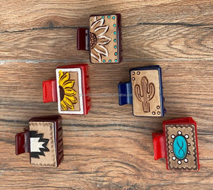 Nouvel arrivage de mini pinces à cheveux occidentales élégantes faites à la main en cuir gravé Mini pinces à cheveux en cuir Accessoires de cheveux pour femmes - Product Image 6