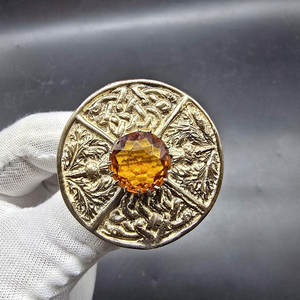 Broche Escocés Tradicional Vintage Personalizado al por Mayor, con Diseño de Espiga y Tejido Celta, en Plata con Piedra de Citrino, 45mm de Ancho, 26 Gramos - Product Image 1