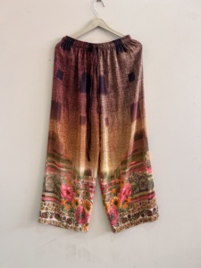Pantalon Harem en Polysilk Imprimé Banjara, Pantalon en Soie pour Femmes, Pantalon de Détente Confortable, Pantalon de Pyjama - Product Image 6
