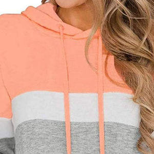เสื้อฮู้ดผู้หญิงแบบสวมหัว ดีไซน์สีตัดต่อ แขนยาว พร้อมโลโก้  แบบซิป  มีตัวเลือกโลโก้แบบกำหนดเอง ทรงลำลอง - Product Image 6