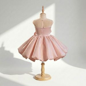 ชุดเดรสเจ้าหญิงผ้าซาตินสไตล์เกาหลีสำหรับเด็กผู้หญิงอายุ 0-3 ปี ผลิตขายส่งสำหรับงานปาร์ตี้ฤดูร้อน - Product Image 2