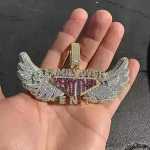 Pendentif personnalisé en forme d'aile avec logo Tishya Diamond Moissanite pour femme, en argent sterling 925, bijoux hip-hop glacés, charme en diamant plaqué or - Product Image 2