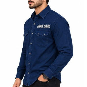 Camisa de mezclilla para hombre, camisa informal de manga larga con botones y bolsillos en el pecho, costuras impecables, comodidad diaria, cuello clásico, bolsillos en el pecho - Product Image 3
