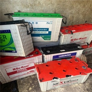 Déchets de batteries au plomb déchargées de haute qualité, en vrac, emballés par palettes, prêts à être expédiés - Product Image 6