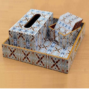 Boîte à mouchoirs en métal noir mat avec art en résine géode et fermoir antique, disponible à prix de gros pour des ensembles de toilette haut de gamme - Product Image 6