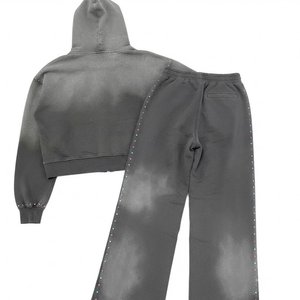 Ensemble de survêtement pour homme orné de strass, comprenant un sweat à capuche et un pantalon de jogging, idéal pour le sport, le streetwear décontracté et l'entraînement - Product Image 1