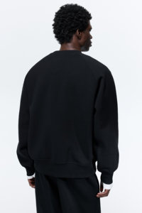เสื้อสเวตเตอร์แขนยาวผู้ชายดีไซน์เรียบง่ายเสื้อแนวสตรีท - Product Image 3