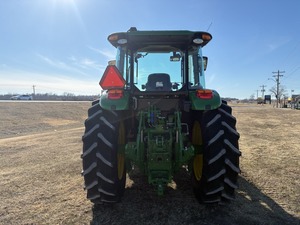 รถแทรกเตอร์ John Dear รุ่น 6105E กำลัง 105 แรงม้า 114 แรงม้า รถแทรกเตอร์อเนกประสงค์ พร้อมแอร์และห้องโดยสาร ใช้งานได้เต็มประสิทธิภาพ พร้อมจัดส่ง - Product Image 3