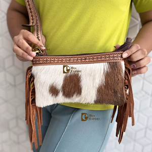 Bolso de mano de piel de vaca al por mayor con diseño único, grabado y flecos, elegante, color marrón, bandolera - Product Image 1