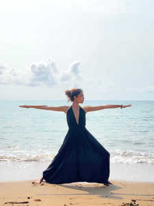 Combinaison longue ample pour femme, col halter, jambe large, sans manches, dos nu, col en V, style bohème fluide pour la plage - Product Image 3