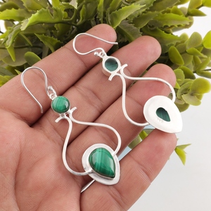Boucles d'oreilles indiennes élégantes en malachite verte, en argent sterling 925, pour femmes et filles, à porter lors de fêtes. - Product Image 1