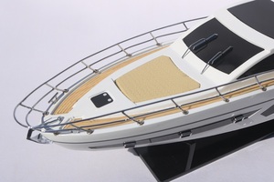 Modèle de yacht à moteur en bois Azimut 43 fait main - Réplique de bateau rapide de luxe italien - Product Image 2