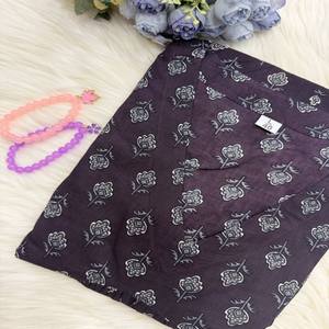 VASTRA COTTAGE Elegante Conjunto de Kurti Redondo Estampado de Algodón Puro con Pantalón de Cuello Completamente Decorado y Dupatta de Algodón - Product Image 2