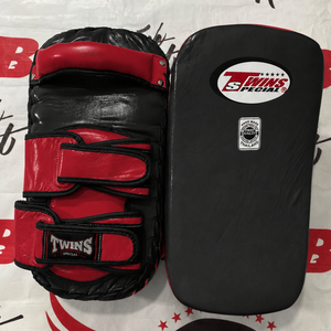 Twins Boxing Target Pad, escudo de entrenamiento de boxeo Muay Thai de cuero de vaca, duradero, hecho en Tailandia, con impresión personalizada - Product Image 2