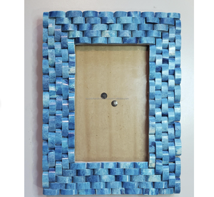 Cadre photo luxueux en os incrusté, élégance intemporelle pour vos souvenirs, en os et résine. - Product Image 1