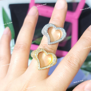 แหวนรูปหัวใจเปิดประดับเพชรโมอิสซาไนต์สุดโรแมนติก ดีไซน์แบบ Iced Out ทำจากเงินแท้ 925 สไตล์ฮิปฮอปโดดเด่นสำหรับผู้หญิง - Product Image 2