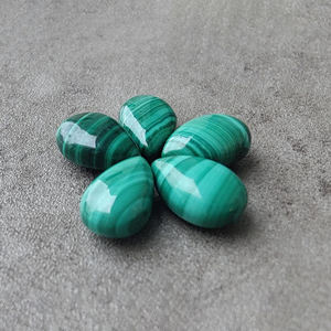 Malaquita Verde Natural, Corte Pera, Grado AAA, Piedra Preciosa Calibrada, Piedra Suelta para Joyería, Todos los Tamaños Disponibles - Product Image 4