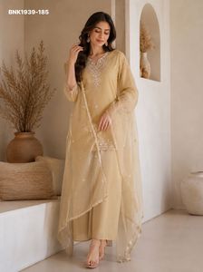 Conjunto de Kurti Corto de Calidad Premium con Bordado Cosmos y Dupatta a juego con Plazzo - Proveedor Indio a Precio Mayorista - Product Image 2