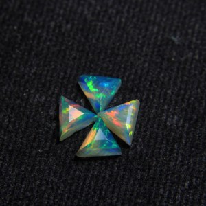 โอปอลธรรมชาติทรงสามเหลี่ยมเจียระไนสำหรับทำเครื่องประดับ - Product Image 2