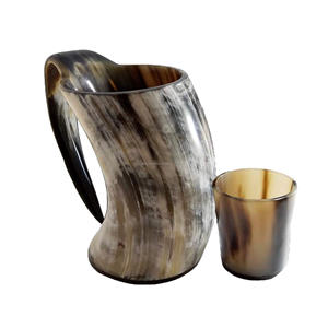 Corne de buffle de haute qualité pour tasses Construction en acier Viking naturel tasse à café et à bière avec Base en bois modèle de voyage verres - Product Image 1