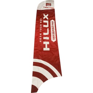 Drapeau en plumes Inova Cross, rouge, en polyester, impression numérique, mât en aluminium durable, bannière promotionnelle - Product Image 4