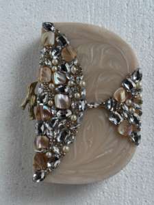 Bolso de Mano Ecológico de Lujo Adornado con Resina |   Bolso de noche clásico de moda con perlas y cristales |   Bolso de mano para bodas y fiestas - Product Image 3