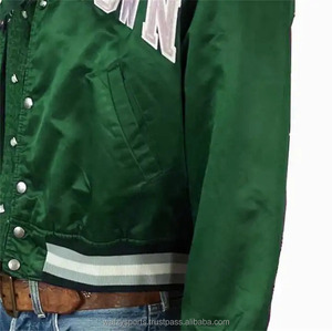 OEM personalizado retro de moda de los hombres Varsity chaqueta de invierno verde/azul marino chaqueta de satén con acanalado puño elástico y material de lona - Product Image 3