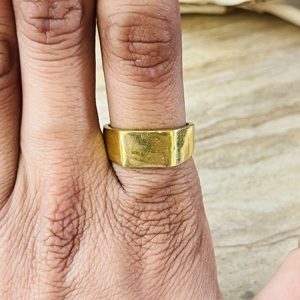 Bague Chevalière Minimaliste en Laiton Plaqué Or Style Moderne 'Silver Eye' pour Femme, Bijou Géométrique Plat et Tendance, Vente en Gros Classique - Product Image 6